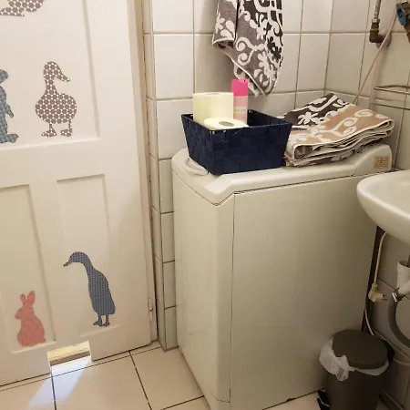 B24 Cosy Small Flat At Center Apartment